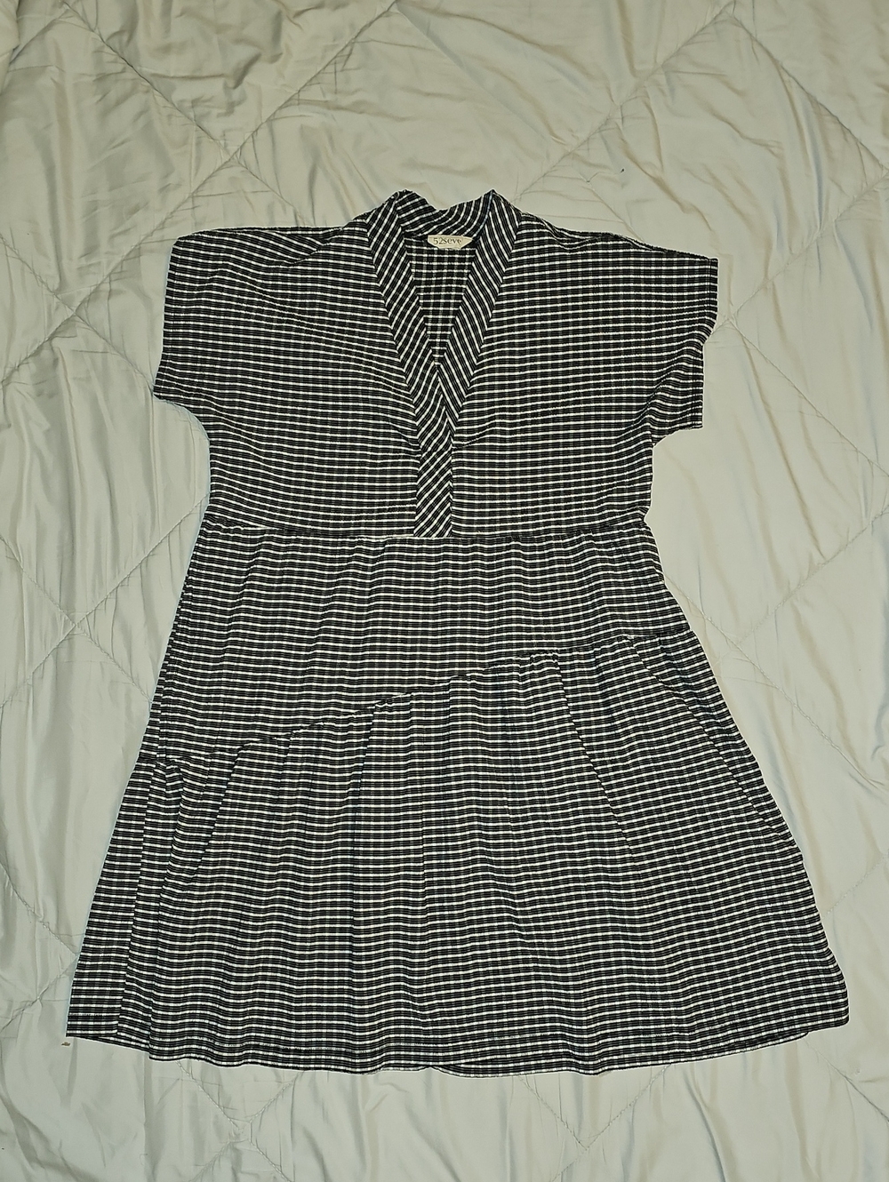 52seven Pullover Dress Assymetrical Lines V-neck